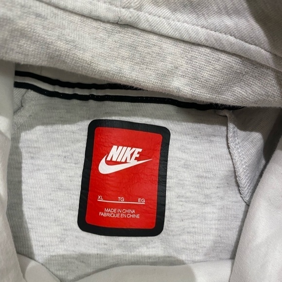 Nike Tech Fleece Women's Hooded Sweatshirt Light Grey Size XL Athletic Pullover - Picture 5 of 8